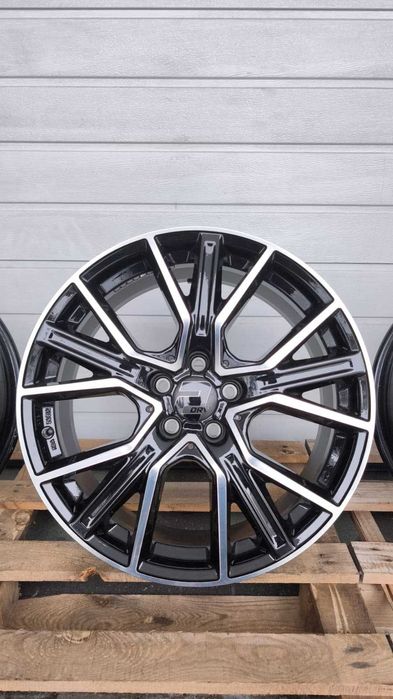 Felgi aluminiowe Audi Vw Mercedes Skoda  19" 5x112 (OL759F)