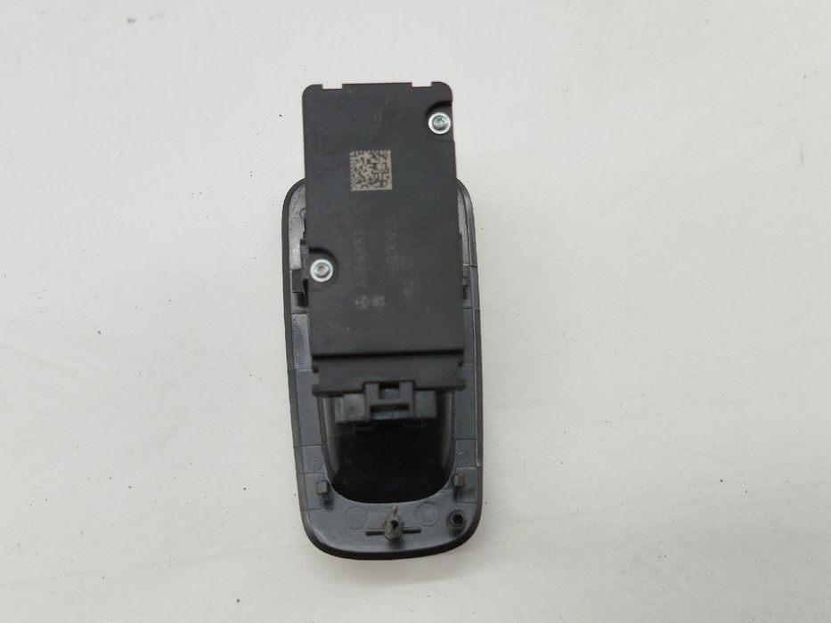 Interruptor de travão de mão - MERCEDES-BENZ C-CLASS (W205) | 13 -
