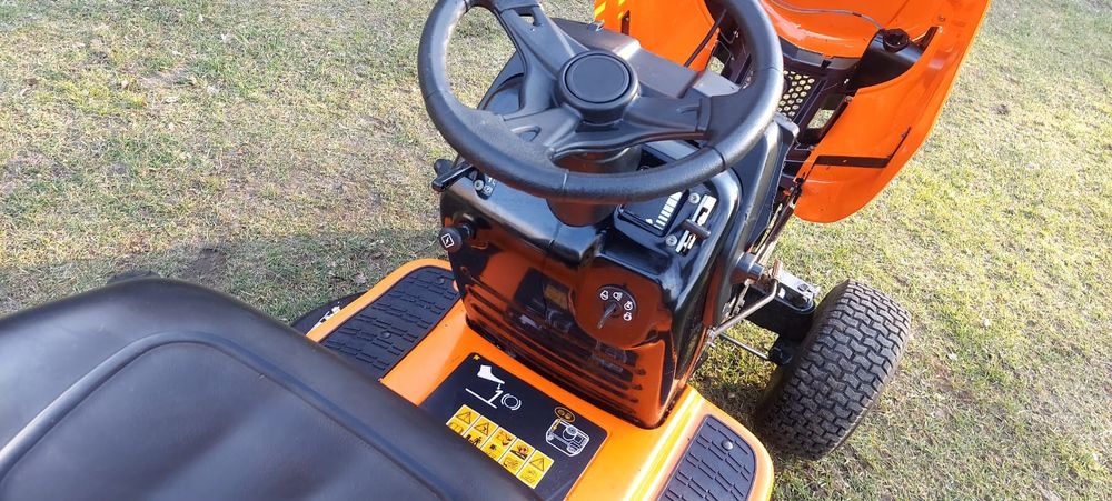 Traktorek kosiarka oleo-mac 6biegòw silnik brigssa 13.5hp bdb stan