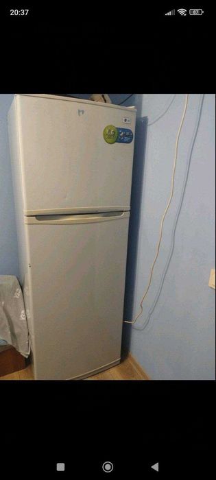 Холодильник LG белый