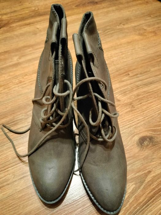 Nowe botki, rozmiar 40, khaki