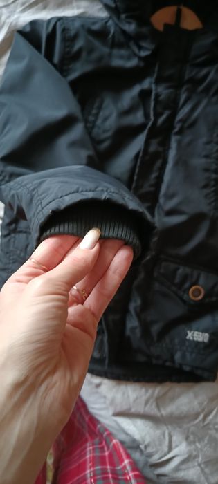 Зимняя , теплая куртка на  мальчика