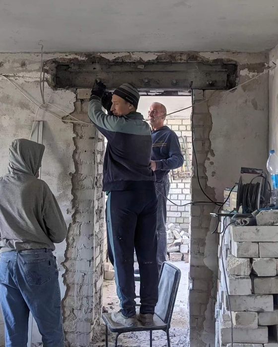 Демонтаж стен стяжки пола санузлов сантех кабын перепланировка квартир