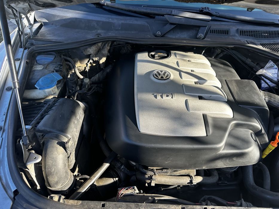 Продам Volkswagen Touareg,гарний стан .Надійний та комфортний повнопривідний автомобіль,  дизель, 2,5.