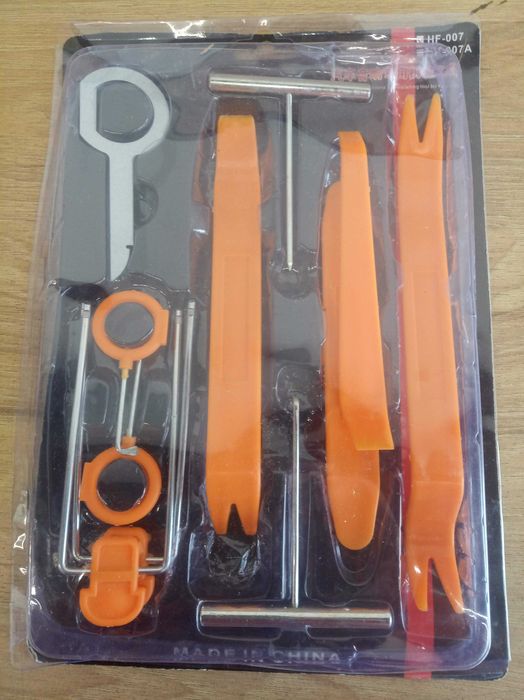 Набор съемников пистонов, обшивки салона, панелей, магнитол