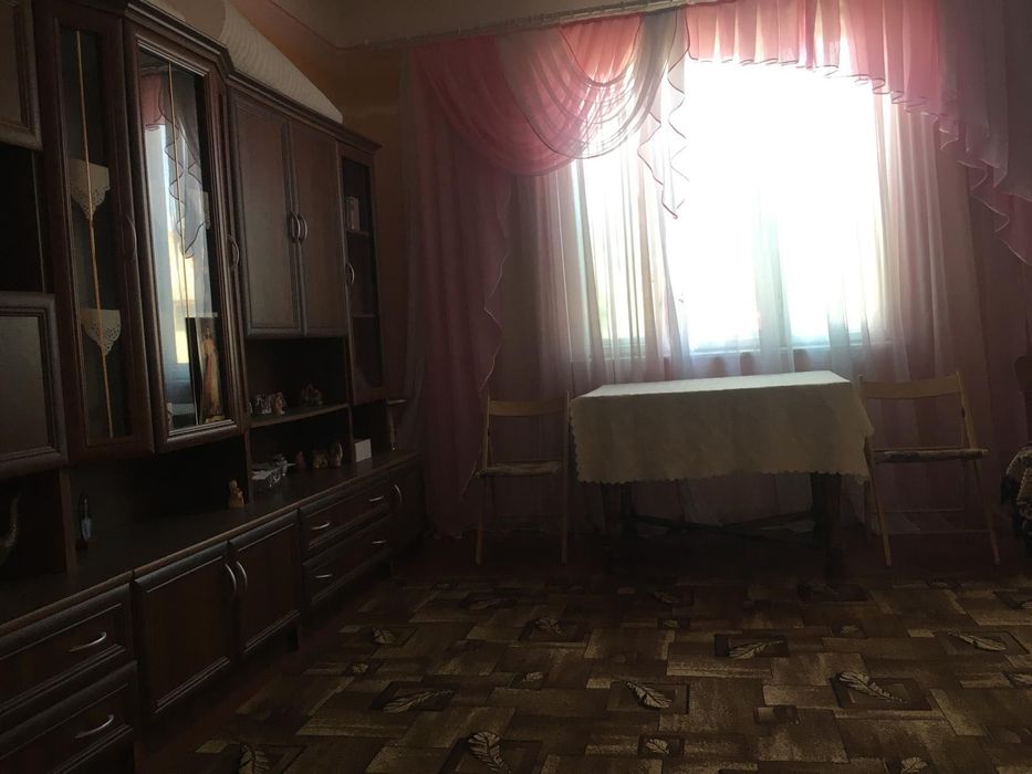 Продаж будинку на Центральній вулиці