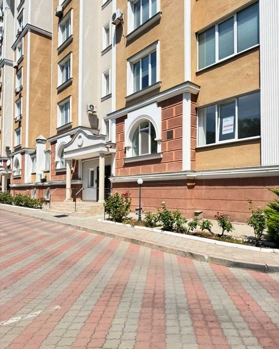 Элитный офис на Французском бульваре — фасад, престиж, комфорт. Видео.