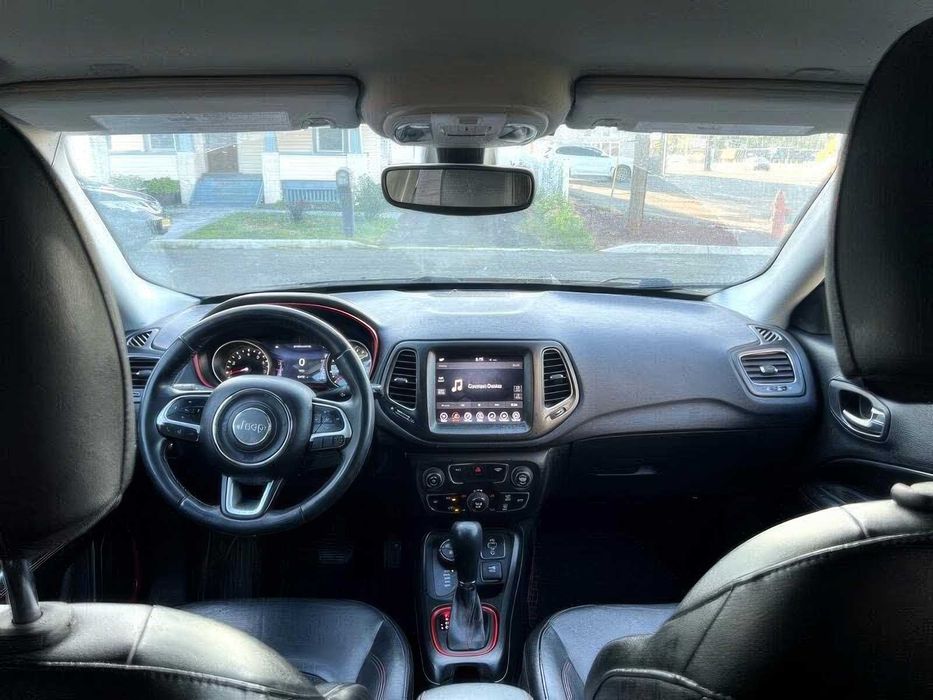 Jeep Compass Trailhawk      2018