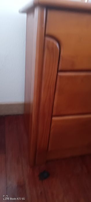 2 Mesinhas de cabeceira castanho nogueira