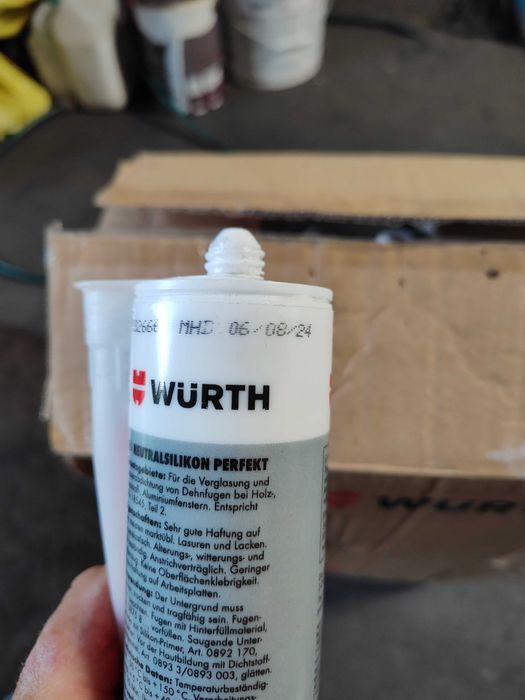 Silikon wurtch tanio dwa rodzaje