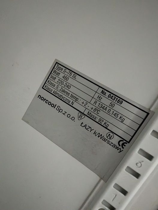 Chłodziarka witryna chłodnicza 206 cm na napoje  piwo