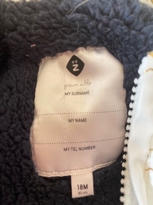 Blusão cru acolchoado para menina 18 meses com gatinhos dourados