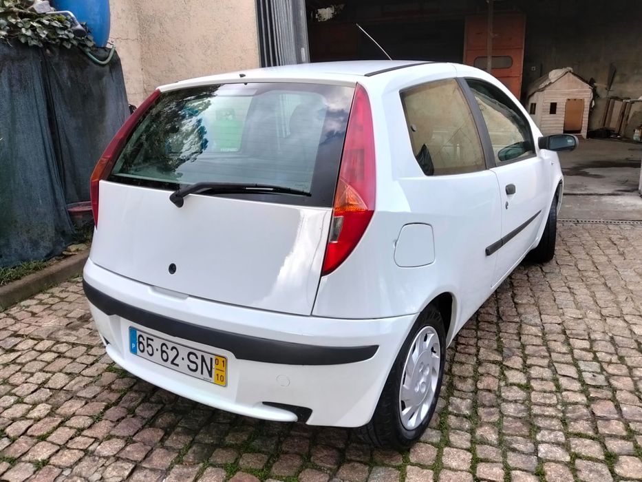 Segue pFiat Punto 1.9JTD Comercial