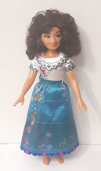 Кукла Мирабель Мадригал от Jakks Pacific, персонаж фильма "Энканто" Disney.