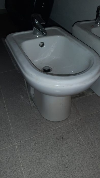 Vendo 2 Bidés!!!