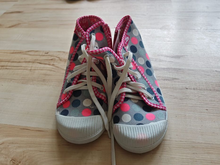 Kapcie/trampki dziewczęce 18 cm wkładki i 30 romiarze