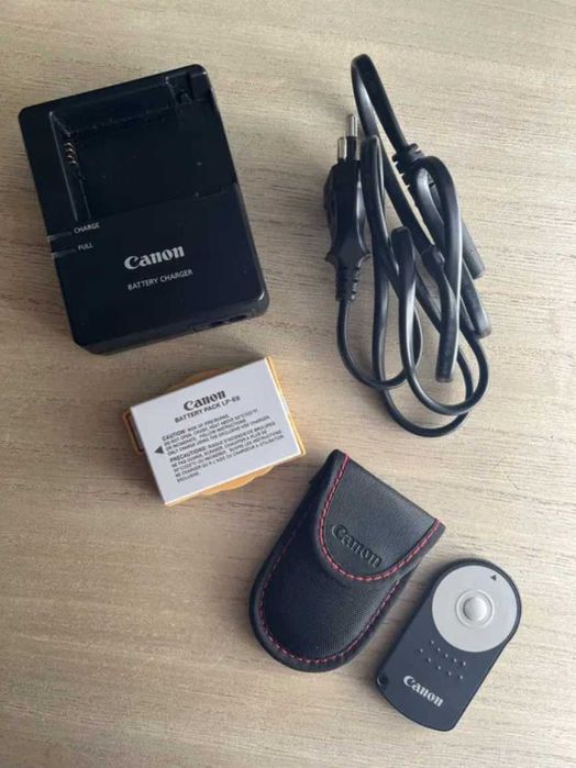 Kit Canon 600D + objetiva EF 18-55mm c/ mala e acessórios