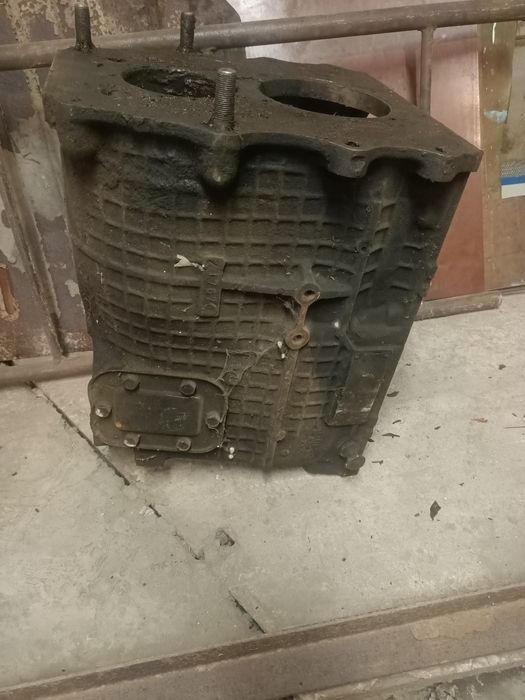 Продаю корпус КПП КамАЗ