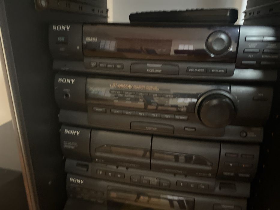 Sistema de Som Sony com Colunas e Subwoofer