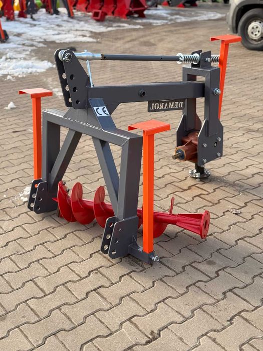 Dołownik do ciągnika na WOM wiertnica do drzewek słupków ogrodzeń