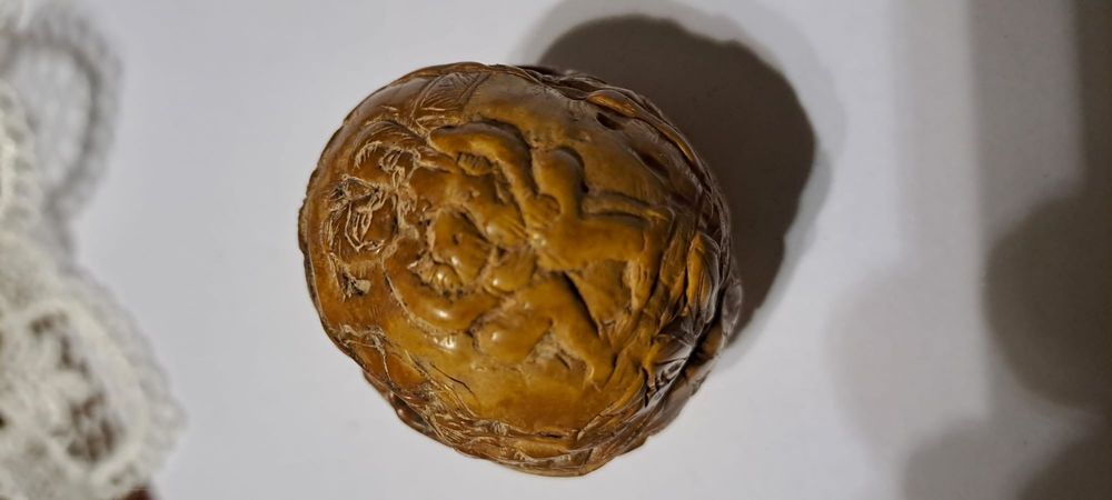 Nozes esculpidas á mão chinesas