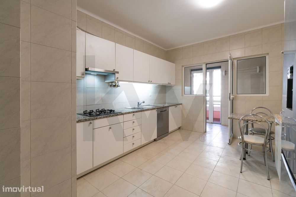 Apartamento T3 em Condomínio Privado – Parque dos Príncipes