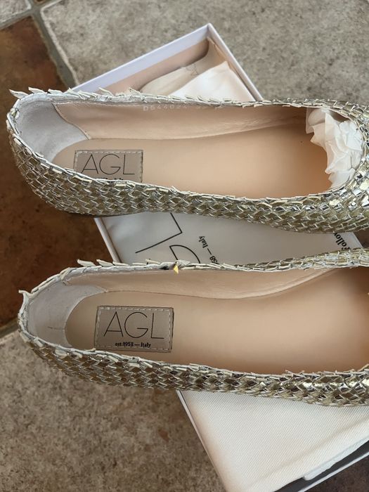Продам балетки AGL