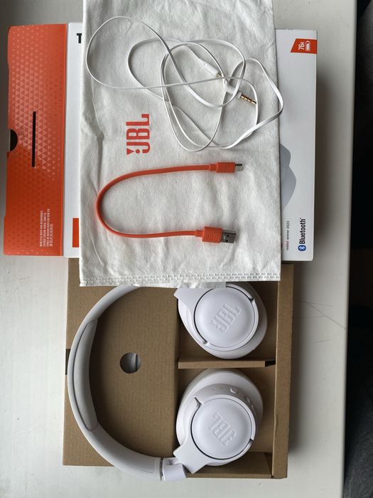 Навушники JBL 720 BT
