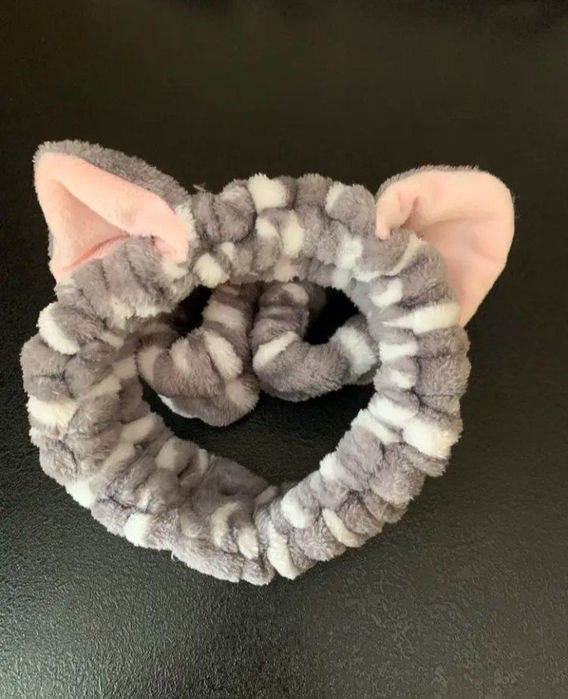 Плешка с кошачими ушками