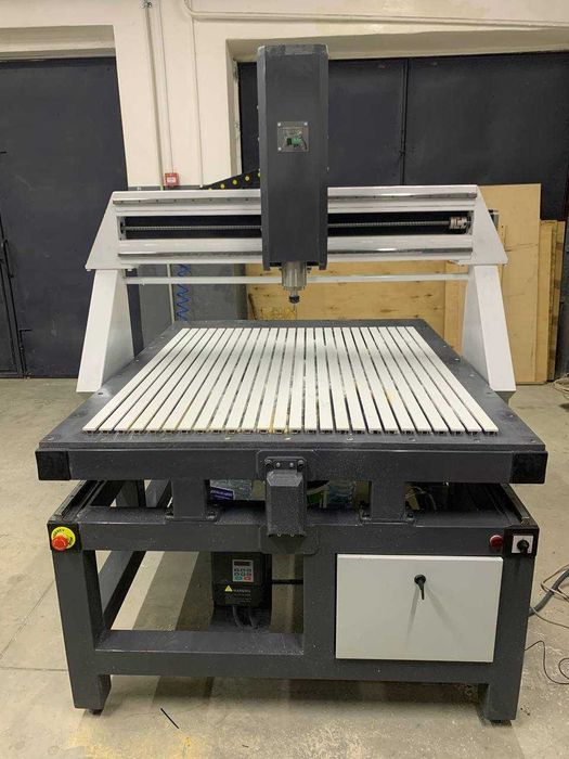 Фрезерный станок ЧПУ 1200х1000 по дереву Javelin в наличии