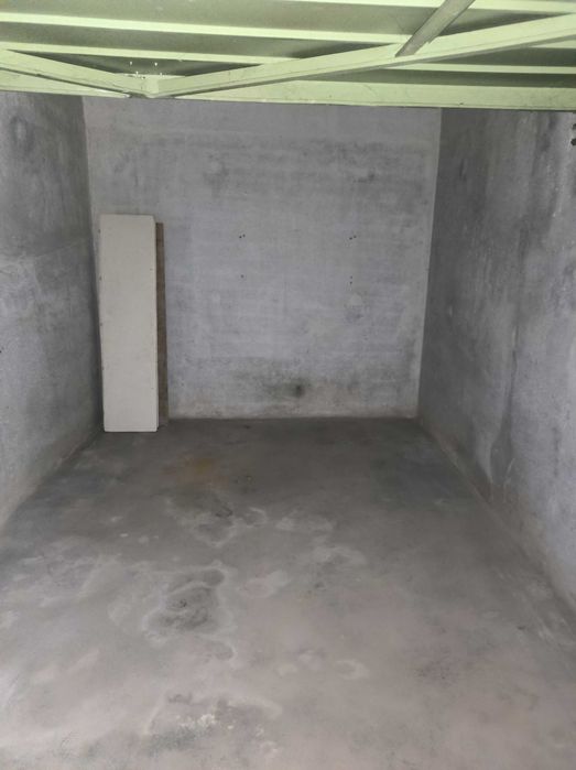 Aluga-se garagem Av. Vasco da Gama