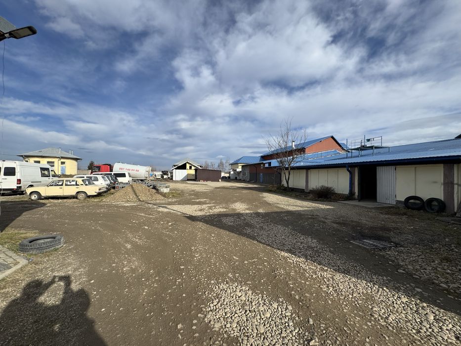 Продається комплекс промислових приміщень