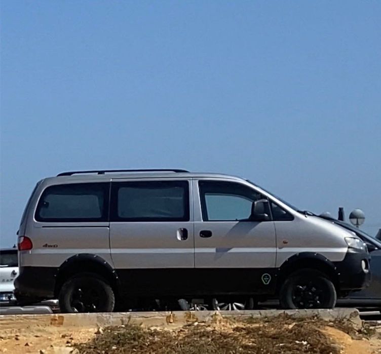 H1 4x4 Hyundai 2.5 — photo 3