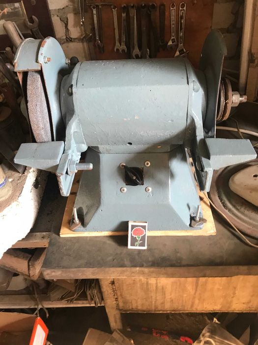 Наждак-точило двойной настольний: 2 111 грн. - Електроінструмент ...