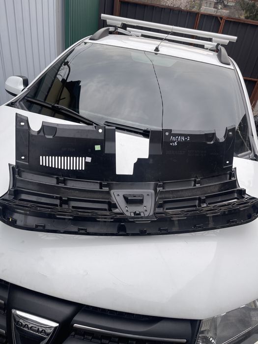 Решётка радиатора Dacia logan 2,sandero 2