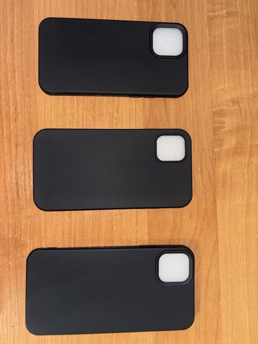 Силіконові чохли iPhone 11 / 11 Pro / 11 Pro Max — чорні та бежеві