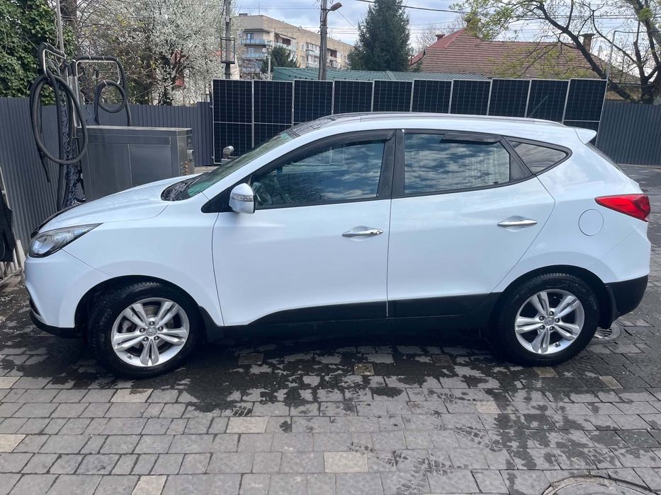 Продам машину Hyundai ix35 2011