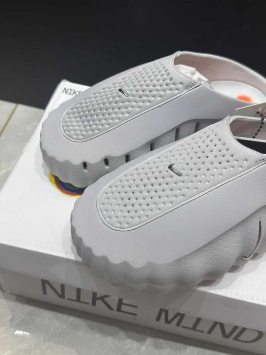 Biały kapcie Nike Mind 001 R.44