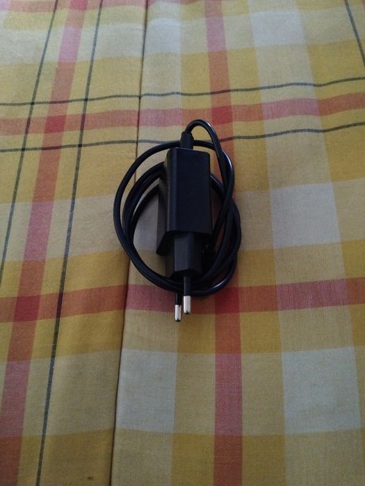 Vendo este carregador para tablet interessados mp