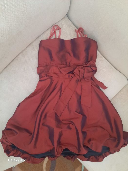Vestido bordeaux de festa