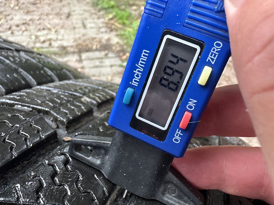 Шини зима 23 рік 225/55 R17 Vredestein резина комплект , підсилена