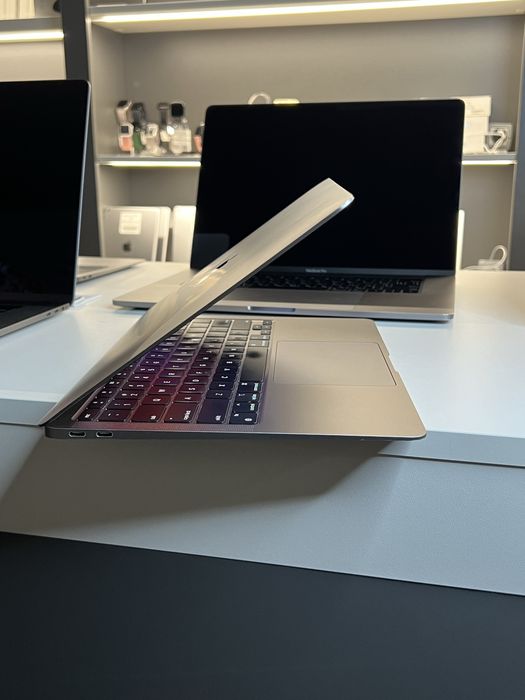 Ноутбук MacBook Air 13” 2020 М1 16 ОЗУ, 256 SSD стан 8,5/10 88754