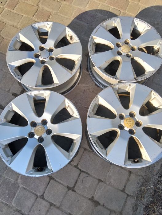 Дискі субару аутбек  r17