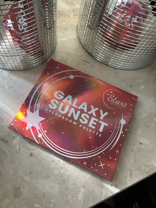 Stars from the stars galaxy sunset eyeshadow palette