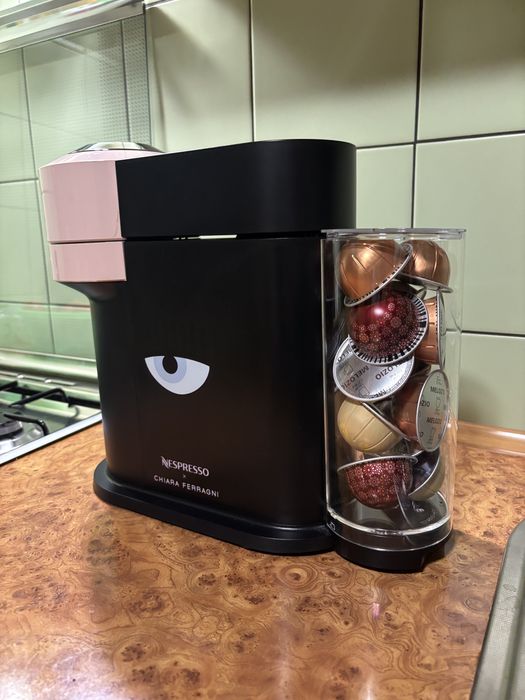 Кофеварка Nespresso Vertuo Next x Chiara Ferragni