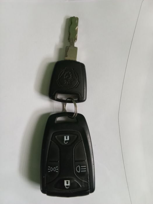 Kluczyk Scania V8