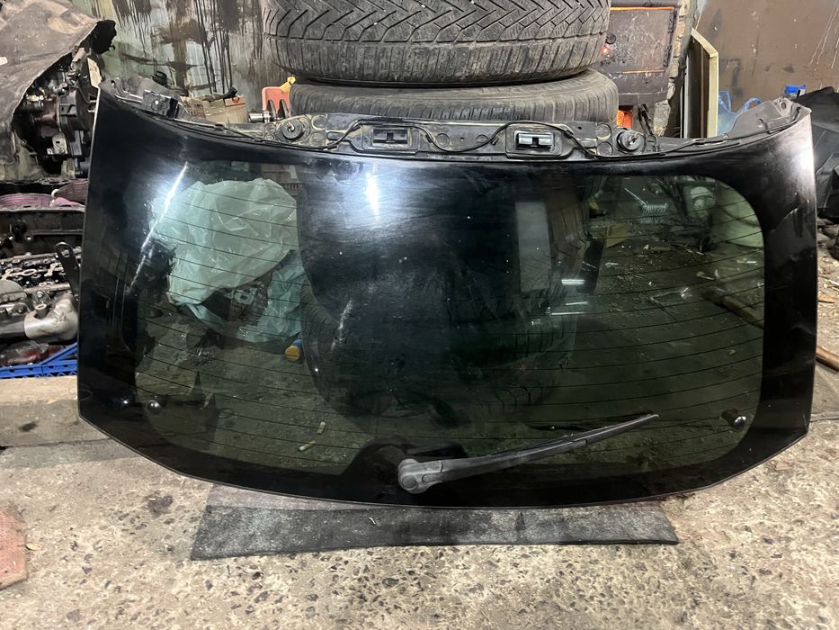 Скло відкривне кришки багажника ляди Citroen C4 Picasso