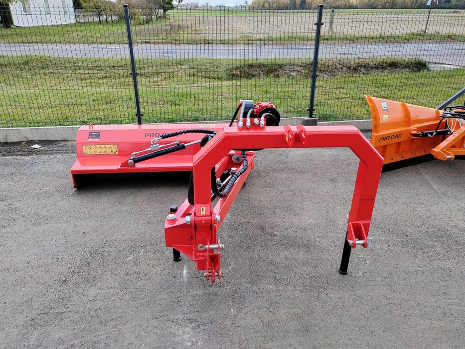 Kosiarka bijakowa PRO-DAR tylno boczna na pantografie wysiegniku