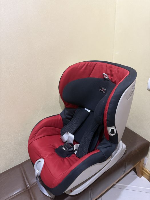 Автокрісло Britax Romer Trifix