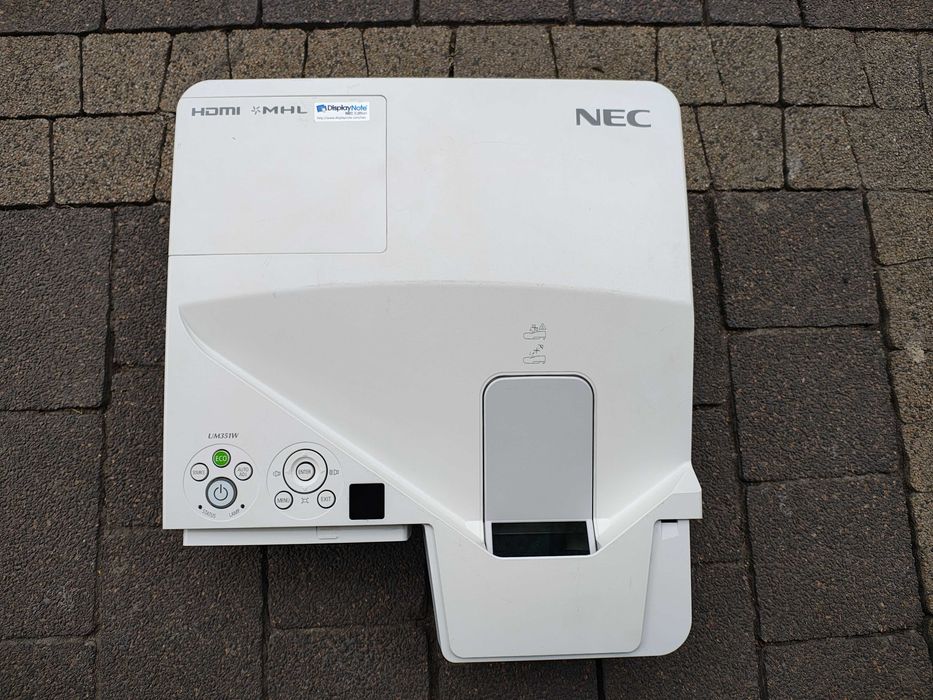Projektor NEC UM351W